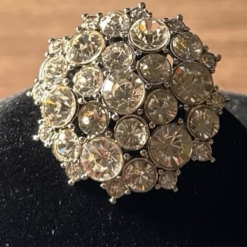 Sparkling Silver Rhinestone Brooch - Picture 2 of 5
